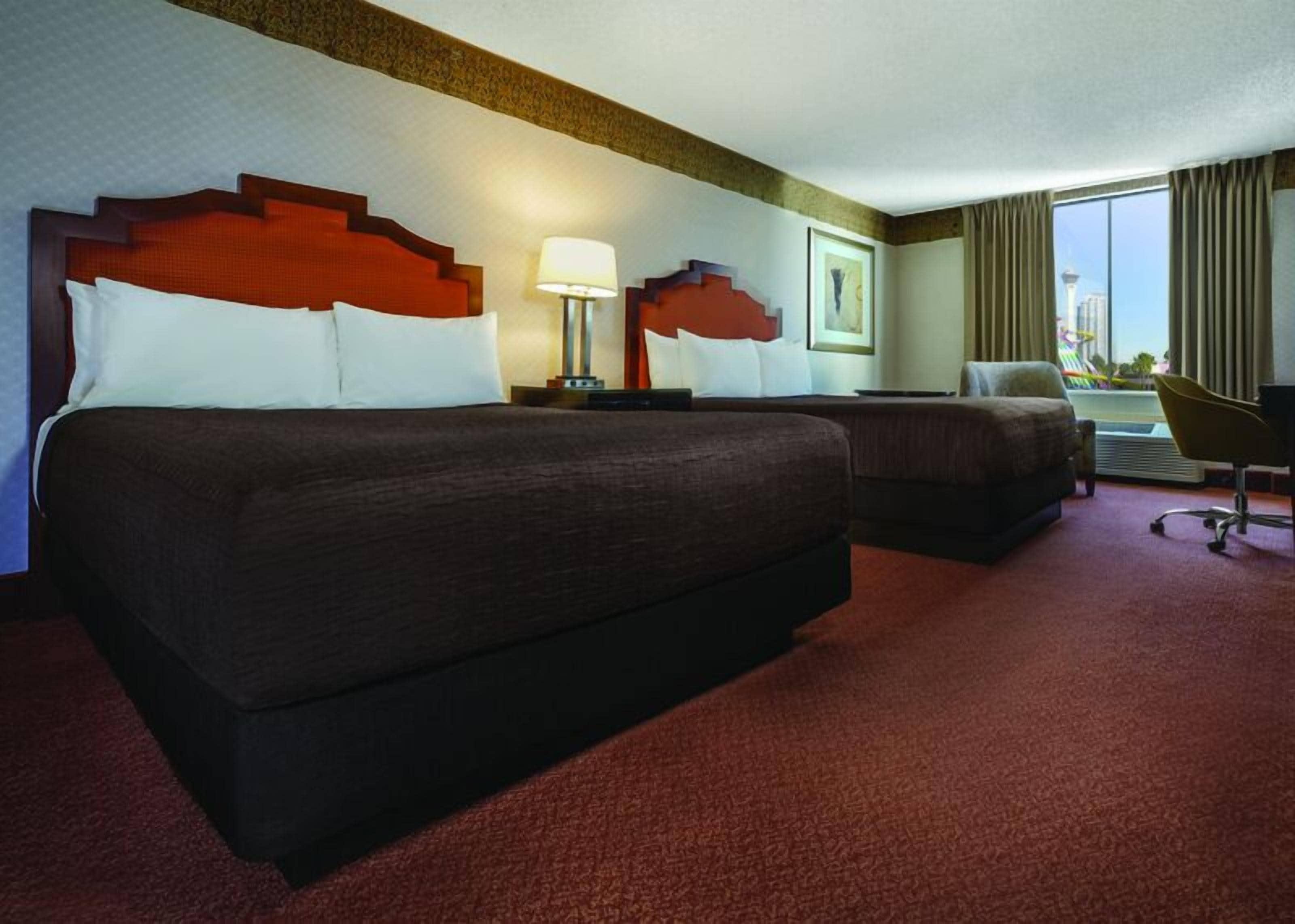 Manor Two King Beds